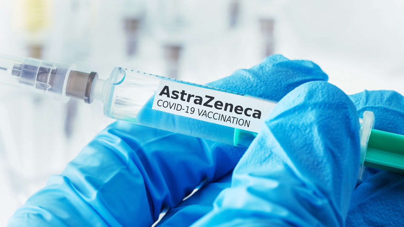 Le vaccin AstraZeneca est-il sans danger pour les plus de 65 ans Le vaccin AstraZeneca est-il sans danger pour les plus de 65 ans