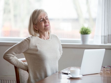 Het belang van een ergonomische houding voor senioren