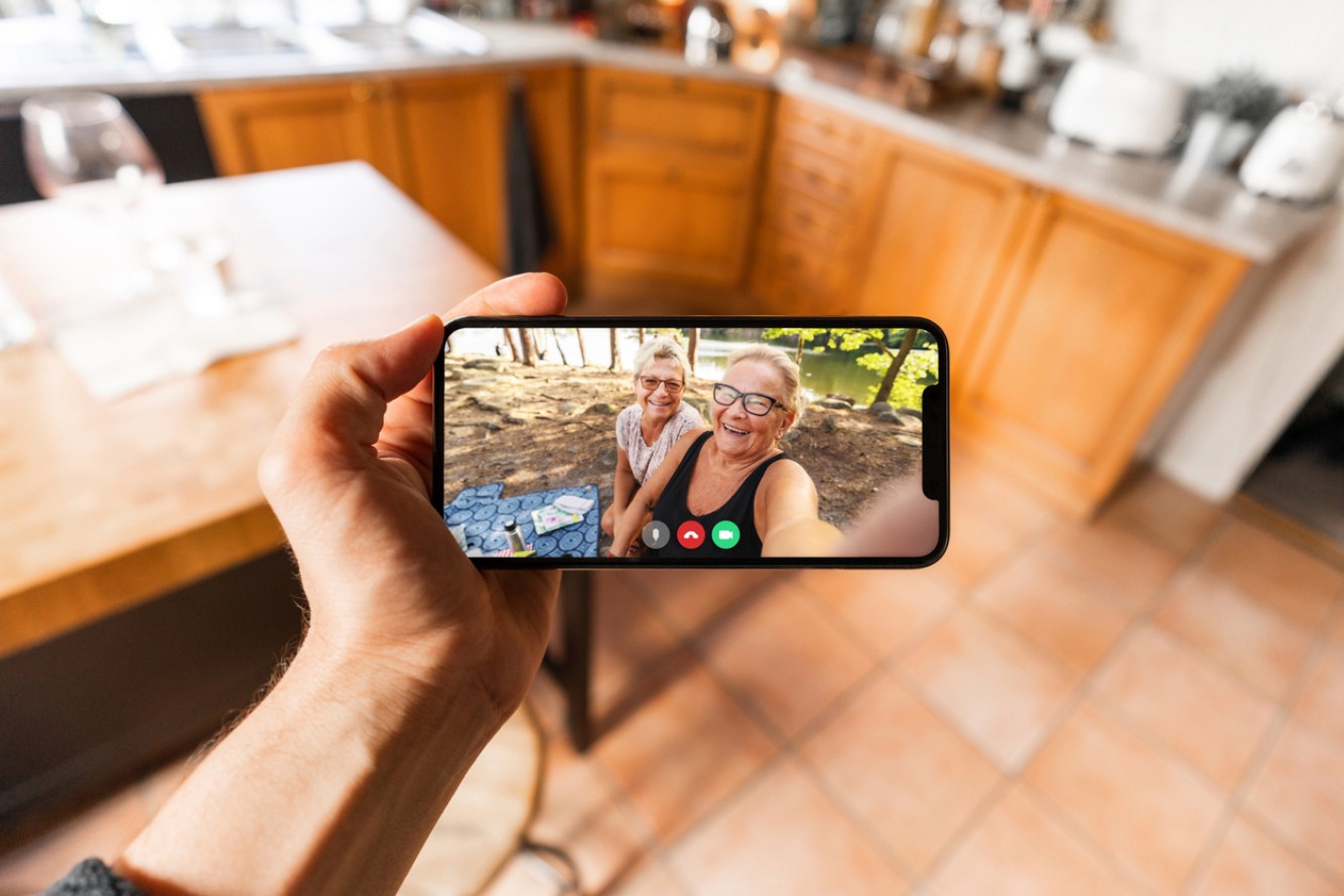 Leren werken met een smartphone: ook voor senioren een must!