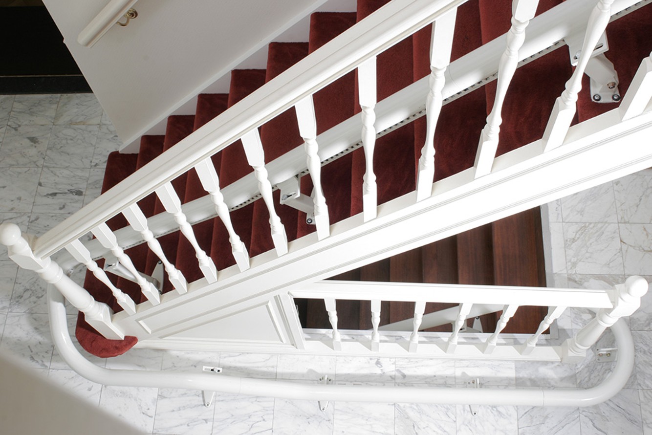 Un ascenseur maison ou un monte-escalier dans un appartement en duplex ? Un ascenseur maison ou un monte-escalier dans un appartement en duplex ?
